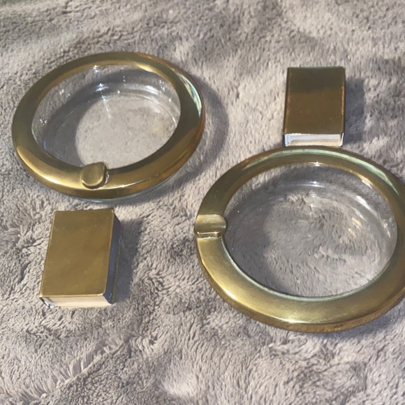 Brass and Glass Vintage Ashtray With Match Holder. - Picture 1 of 4
